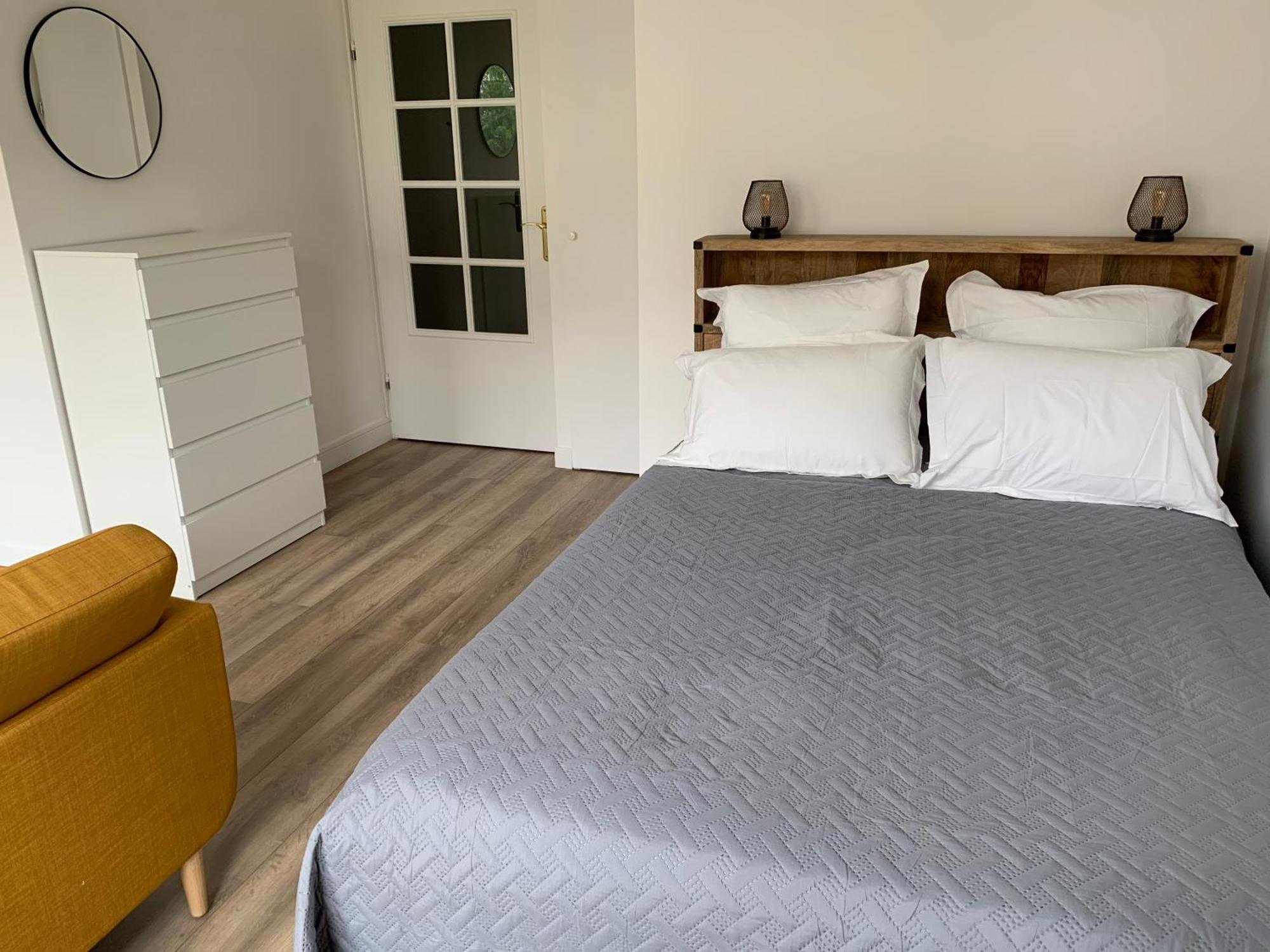 בור-לה-ריין Beautiful Studio Located South Of Paris חדר תמונה